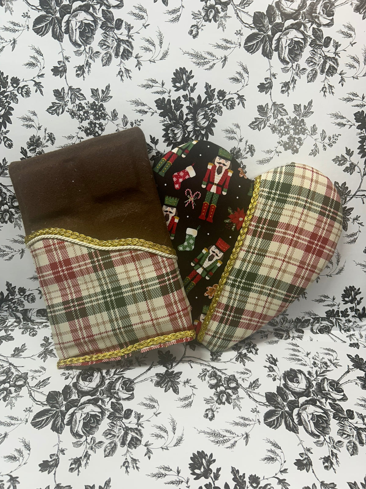 Handcrafted Nutcracker &amp; Plaid Holiday Attachment Set (2)
